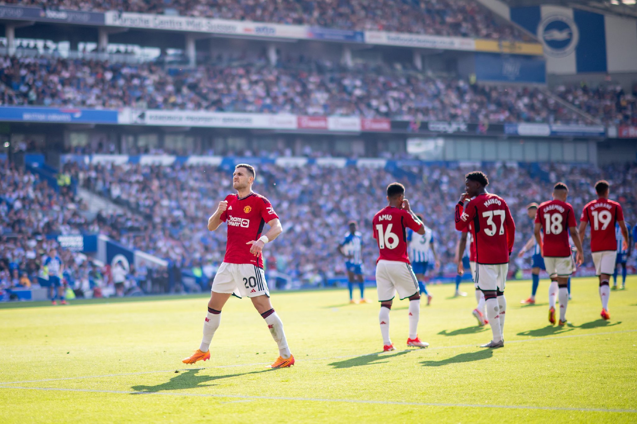 瓊斯的表现 瓊斯的表现